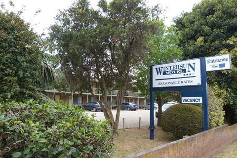 Wintersun Motel - Foster Accommodation 1