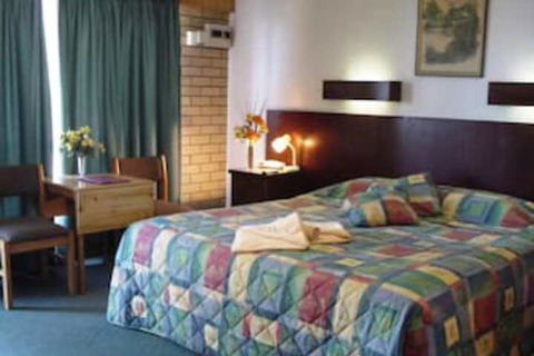Wintersun Motel - Foster Accommodation 7