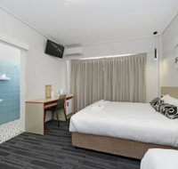 Prince of Wales Hotel - Foster Accommodation