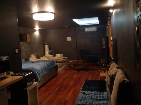 Mudstone Spa Retreat - Foster Accommodation 4