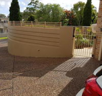 Corlette Poolside Getaway - Foster Accommodation
