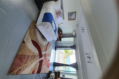 Applebay Guest House - Foster Accommodation 5