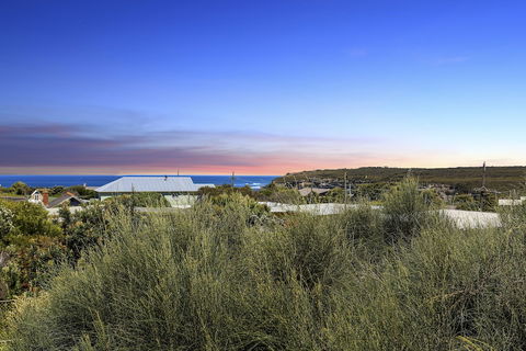 Anchors Beach House - Foster Accommodation 5