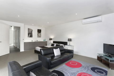 Anchors Beach House - Foster Accommodation 2