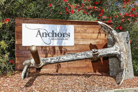 Anchors Beach House - Foster Accommodation 4