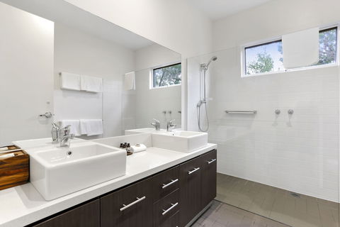Anchors Beach House - Foster Accommodation 0