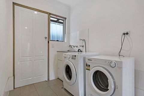 Adelaide Holiday Homes - Foster Accommodation 2