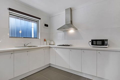 Adelaide Holiday Homes - Foster Accommodation 5