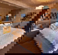 Lorne Hotel - Foster Accommodation