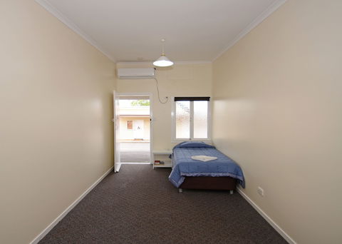 Ned Kelly's Motel - Foster Accommodation 2