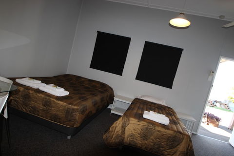 Ned Kelly's Motel - Foster Accommodation 5
