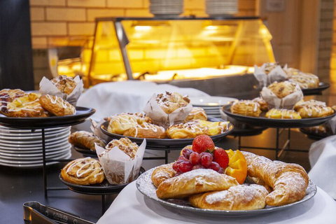 Western Heritage Motor Inn - Foster Accommodation 1