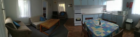 Anchorage Holiday Units - Foster Accommodation 2