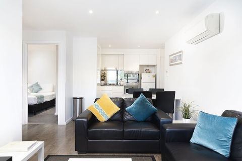 RNR Serviced Apartments North Melbourne - Foster Accommodation 5