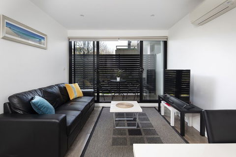 RNR Serviced Apartments North Melbourne - Foster Accommodation 3