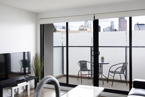 RNR Serviced Apartments North Melbourne - Foster Accommodation 7