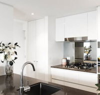 RNR Serviced Apartments North Melbourne - Foster Accommodation