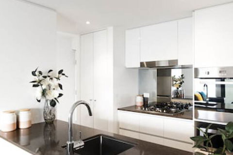 RNR Serviced Apartments North Melbourne - Foster Accommodation 0