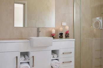 Renmark Holiday Apartments - Foster Accommodation 2