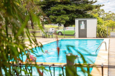 Blue Lake Holiday Park - Foster Accommodation 3