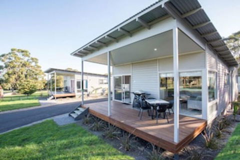 Blue Lake Holiday Park - Foster Accommodation 0