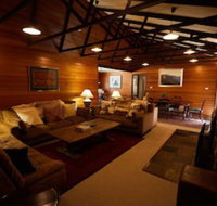 Mowamba River Lodge - Foster Accommodation