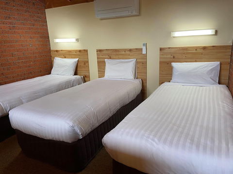 AAt 28 Goldsmith Motel - Foster Accommodation 6