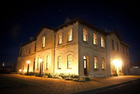 The Customs House B&B - Foster Accommodation 2