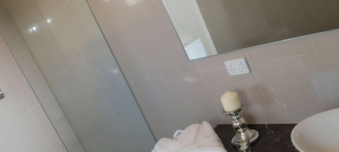 The Customs House B&B - Foster Accommodation 5