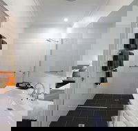 Cadman Motor Inn  Apartments - Foster Accommodation