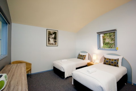 PierView Apartments - Foster Accommodation 1