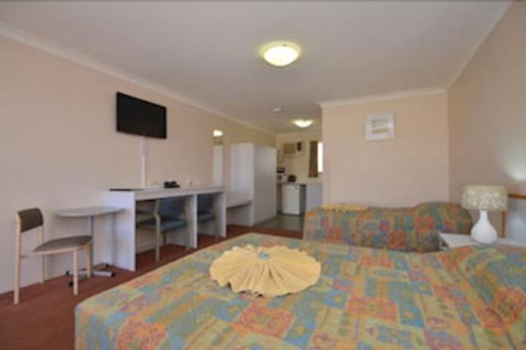 Albion Shamrock Hotel Motel - Foster Accommodation 6