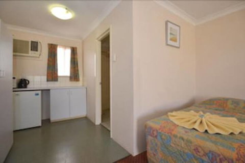Albion Shamrock Hotel Motel - Foster Accommodation 7
