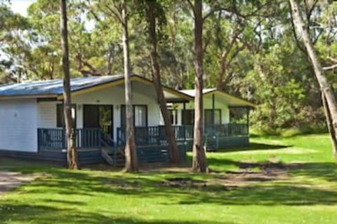 Island View Beach Resort - Foster Accommodation 3