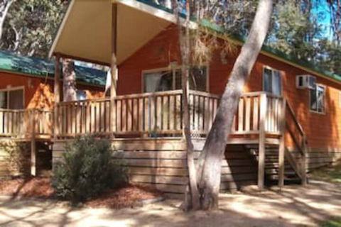 Island View Beach Resort - Foster Accommodation 2
