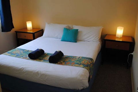 Island View Beach Resort - Foster Accommodation 6