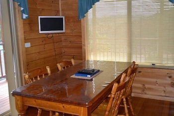 Coles Bay House - Foster Accommodation 4