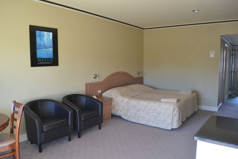 Yarrawonga Mulwala Golf Club Resort - Foster Accommodation 3