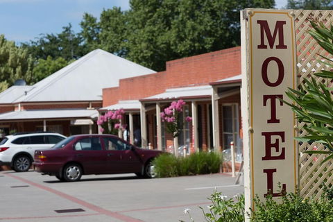 Yackandandah Motor Inn - Foster Accommodation 1