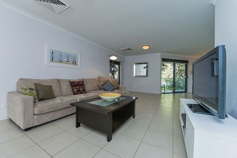 Yallingup Beach Resort - Foster Accommodation 1