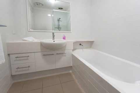 Yallingup Beach Resort - Foster Accommodation 7