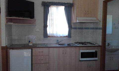 Acclaim Gateway Caravan Park - Foster Accommodation 6