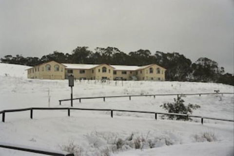 JE Resort - Foster Accommodation 0