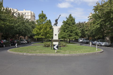BOUTIQUE STAYS - Wellington Mews - Foster Accommodation 0
