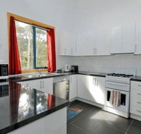 Hill Top Retreat - Foster Accommodation