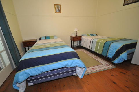 12 Bluewater Drive - Foster Accommodation 3