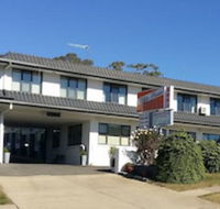 White Manor Motel - Foster Accommodation