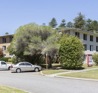 Cottesloe Beach Pines Apartment - Foster Accommodation