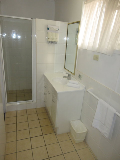 Riviera On Ruthven Motel - Foster Accommodation 4