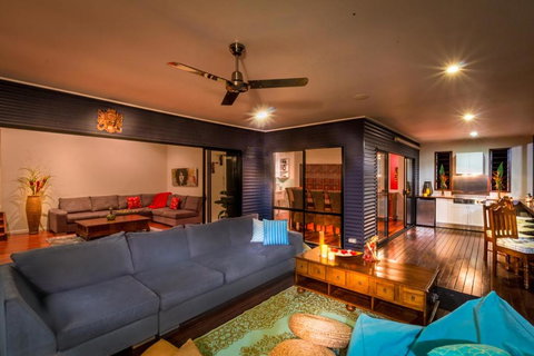 The Mountain View Retreat - Foster Accommodation 5